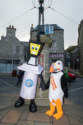 Maunsie meets the Island Larder Puffin (photo by Dave Donaldson)