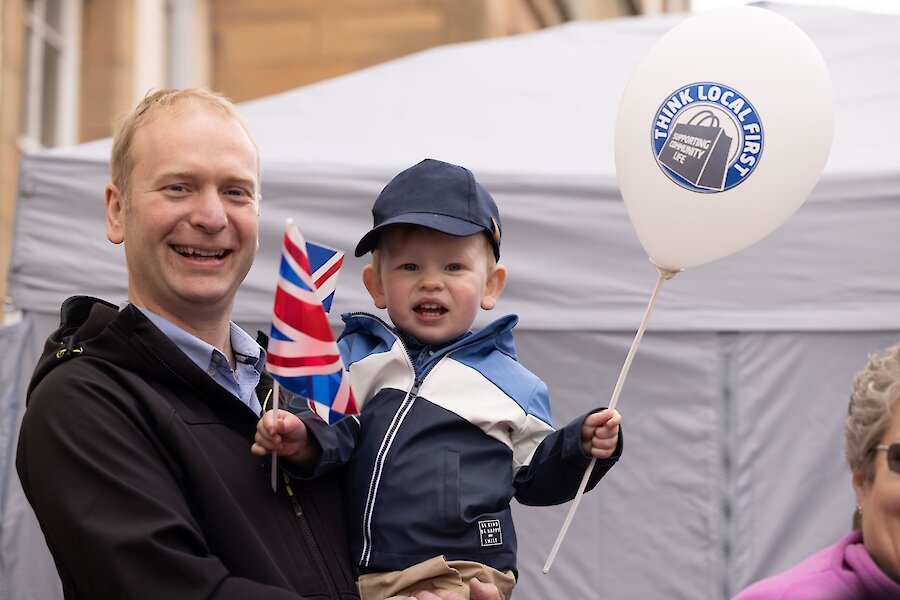 Sun Shines on Jubilee Celebrations